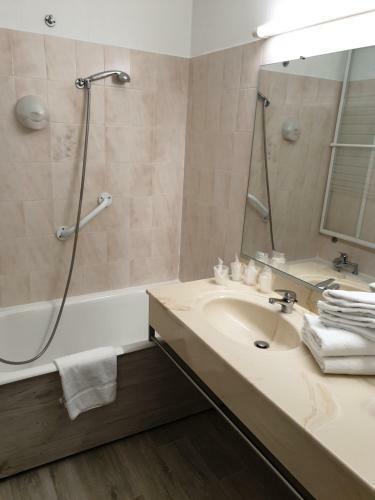 Dak Hotel Brit Hotel