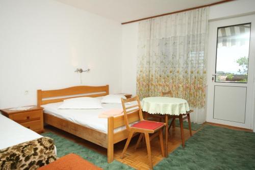 Apartments With Wifi Makarska - 6716