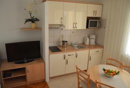 Rooms & Apartments Villa Anka