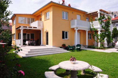 Hostal Apartments & Rooms Bojan 2442