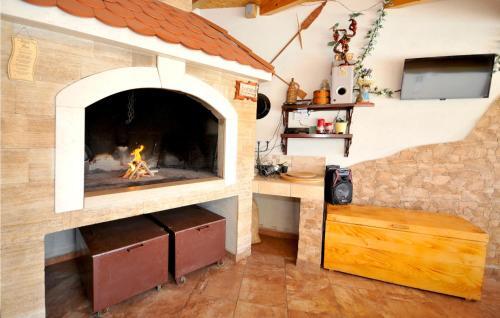 Holiday Home Kastel Stafilic - 01