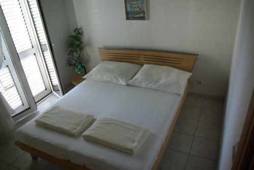 Apartments Glorija Rogoznica