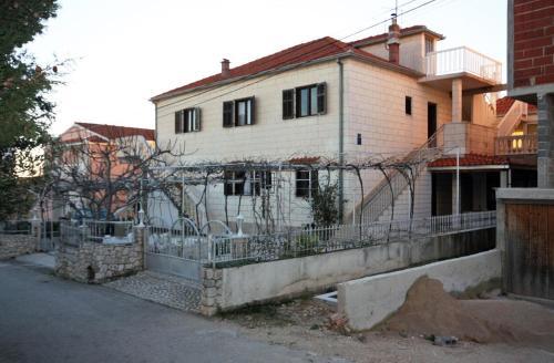 Apartments With A Parking Space Rogoznica - 4800