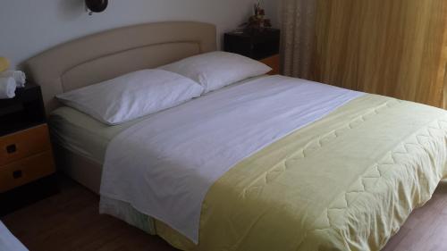 Hostal Guest House Tina