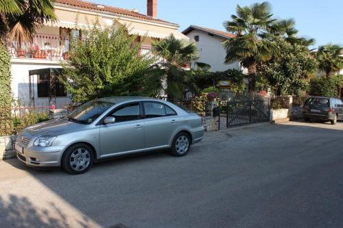 Apartments With A Parking Space Novigrad - 7054