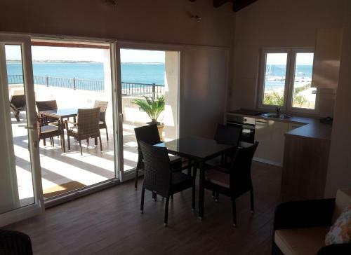 Sea View Apartments Nina