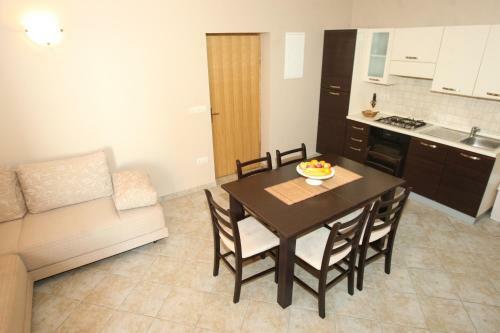 Sea View Apartments Nina