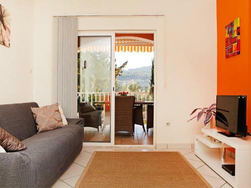 Holiday Home Entoni