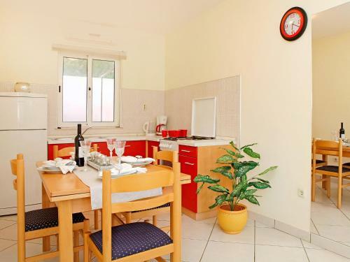 Holiday Home Entoni