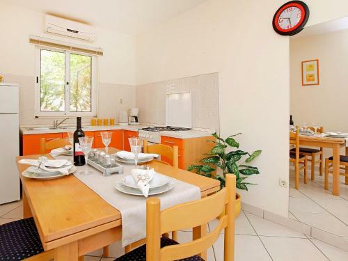 Holiday Home Entoni