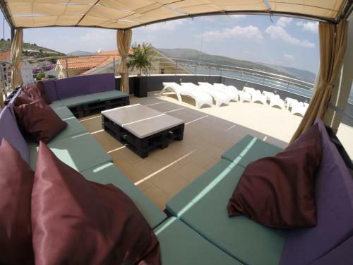 Apartments Exclusive Palace