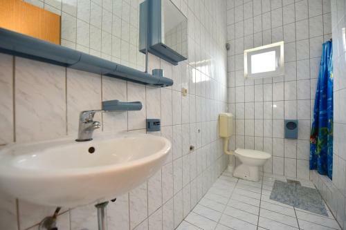 Apartment Stara Novalja 235d