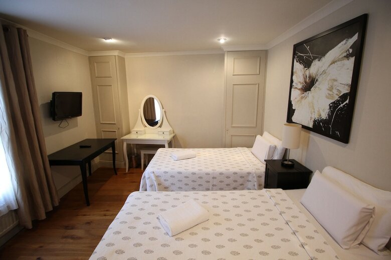 Fielding Hotel