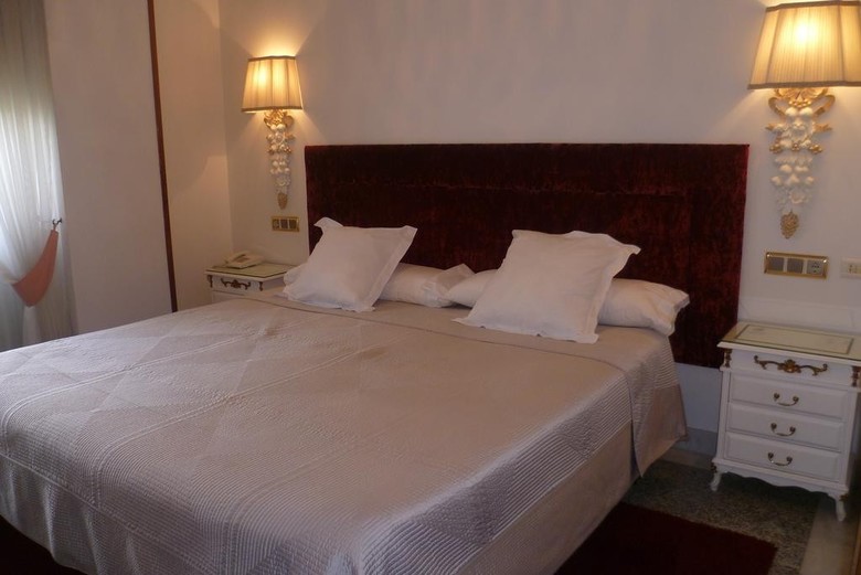 Rhodes Hotel