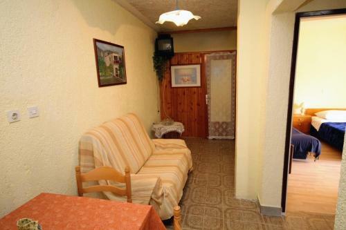Apartment Mundanije 4953b