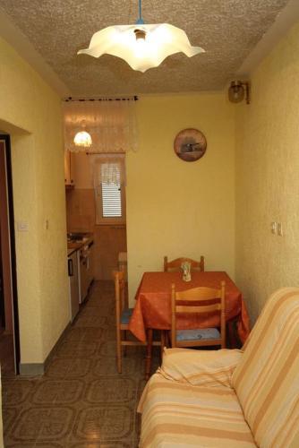 Apartment Mundanije 4953b