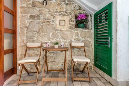 Hostal Guesthouse F