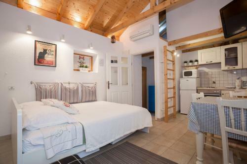 Hostal Guesthouse F