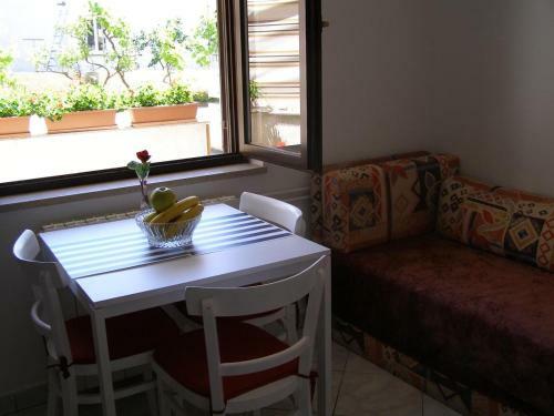 Apartments With A Parking Space Krk - 5327