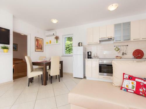 Apartments Josip