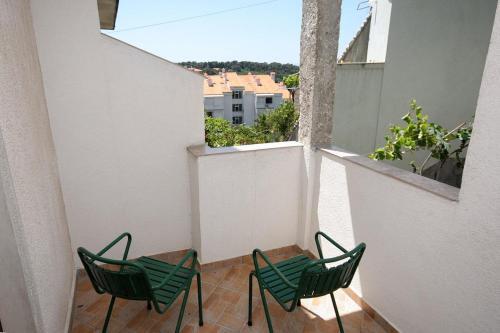 Hostal Apartments And Rooms With Parking Space Palit (rab) - 3195