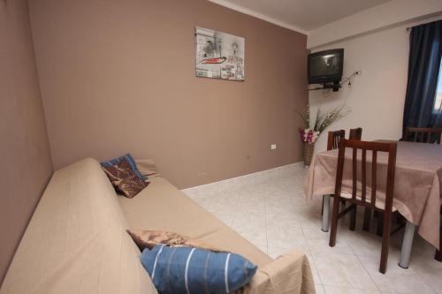 Apartment Strmac 7402a