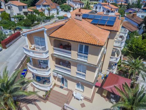 Apartments Canaria