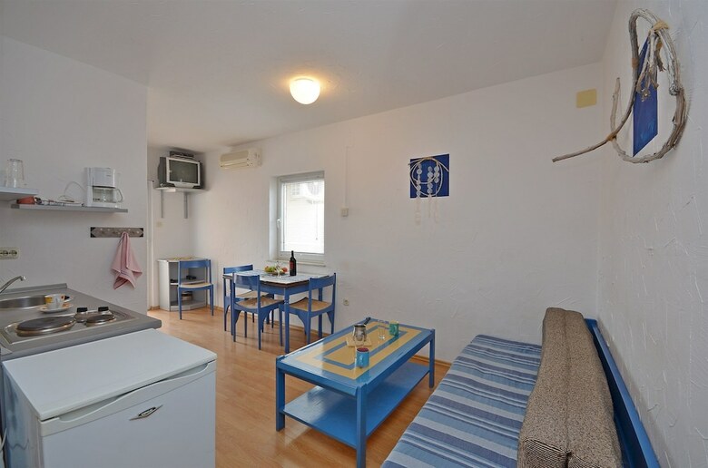 Hostal Apartments And Rooms Mladen