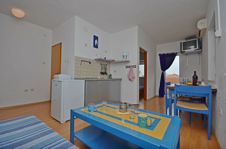 Hostal Apartments And Rooms Mladen