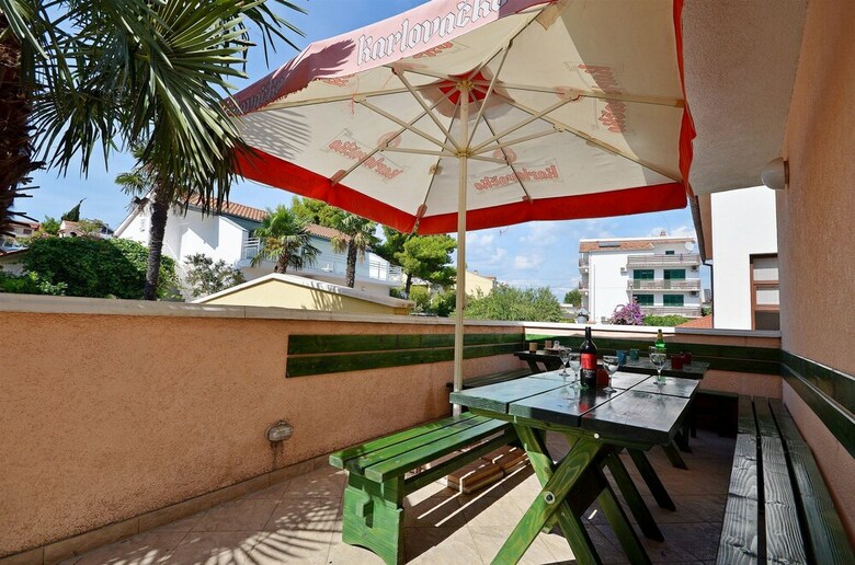 Hostal Apartments And Rooms Mladen