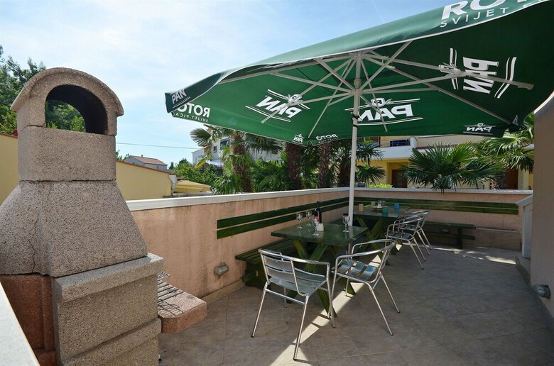 Hostal Apartments And Rooms Mladen