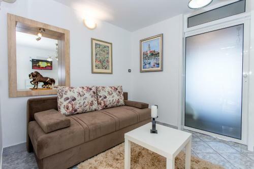 Apartments Tino