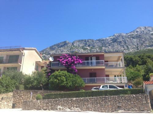 Apartments Villa Karme Brela