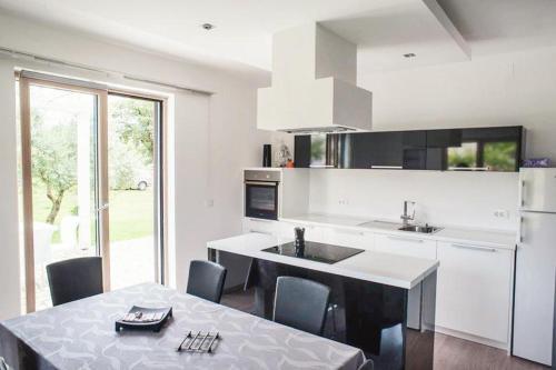 Apartments With A Swimming Pool Fiorini (novigrad) - 7047