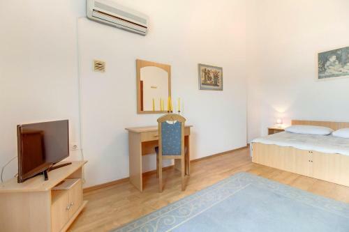 Apartment Mali Losinj 7942a