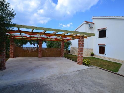Apartment Mirna