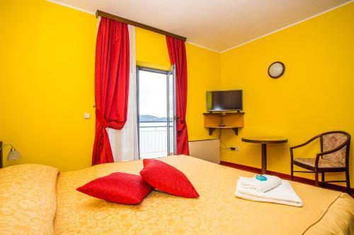 Hotel Bavaria - First Library Hotel