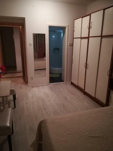Hostal Rooms And Apartment Stambuk