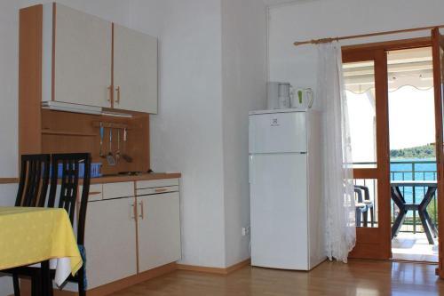 Apartments By The Sea Vodice - 5807