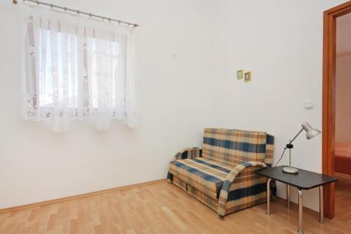 Apartments By The Sea Vodice - 5807