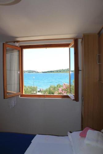 Apartments By The Sea Vodice - 5807