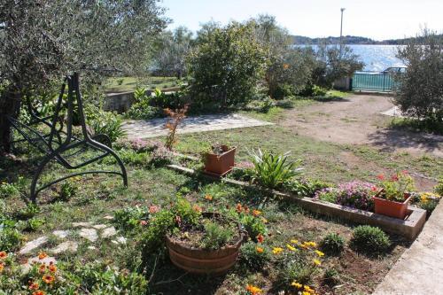 Apartments By The Sea Vodice - 5807