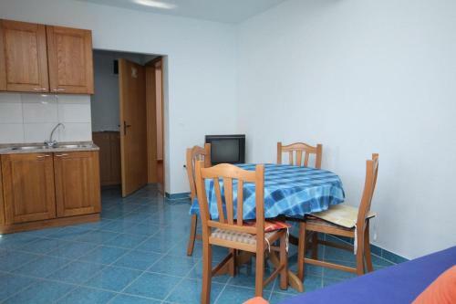 Apartments By The Sea Rogoznica - 5269