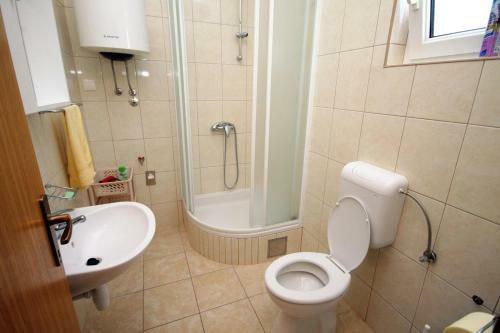Apartments By The Sea Rogoznica - 5269