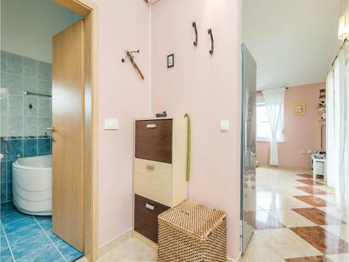 Three-bedroom Apartment Barbat With Sea View 01