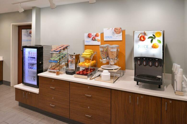 Holiday Inn Express Hotel & Suites Clifton Park