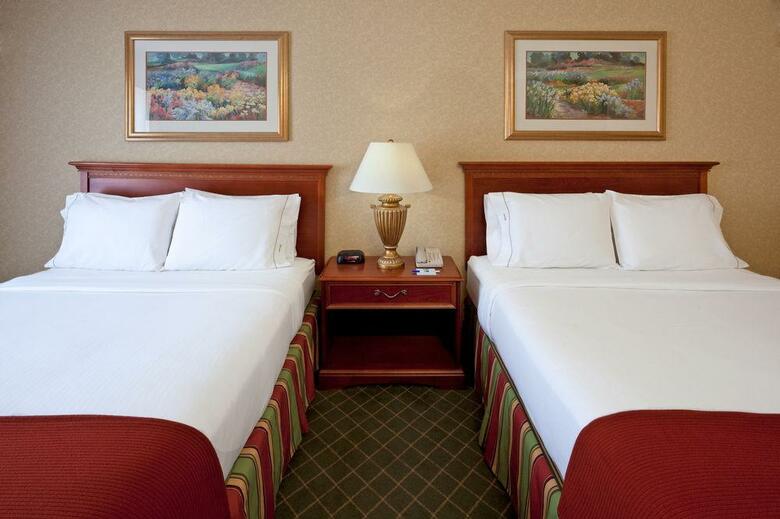Holiday Inn Express Hotel & Suites Clifton Park