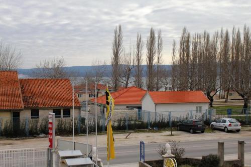 Apartments With A Parking Space Omis - 5246