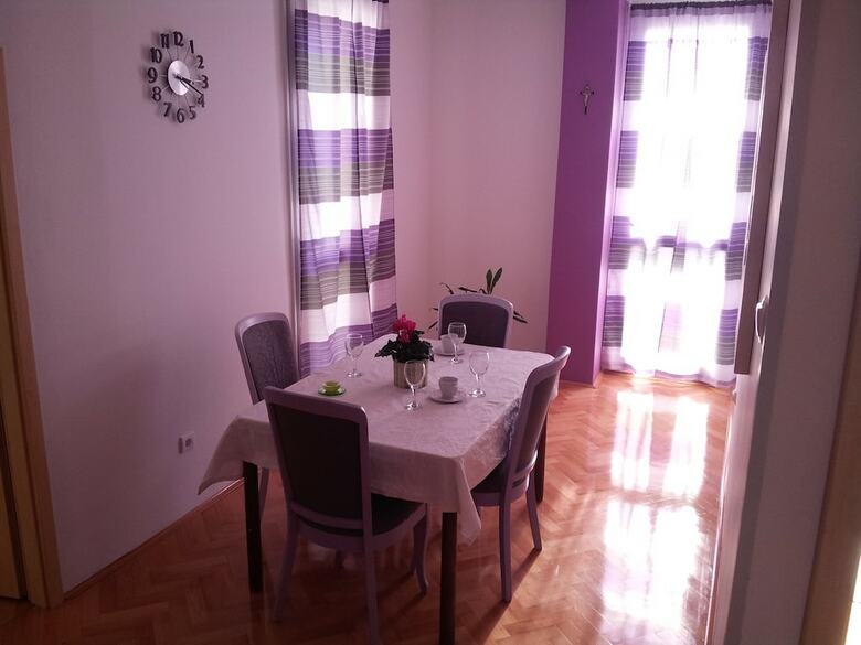 Apartments Feel Center