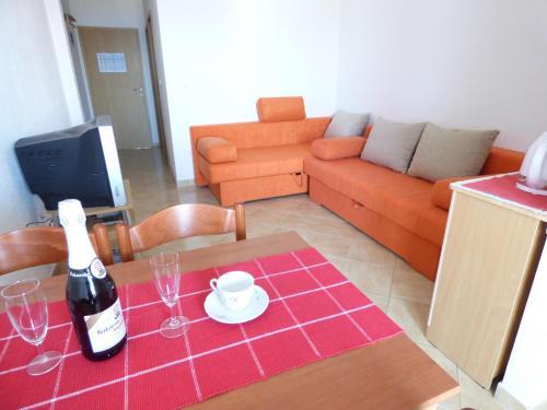 Baska Voda Apartment 6